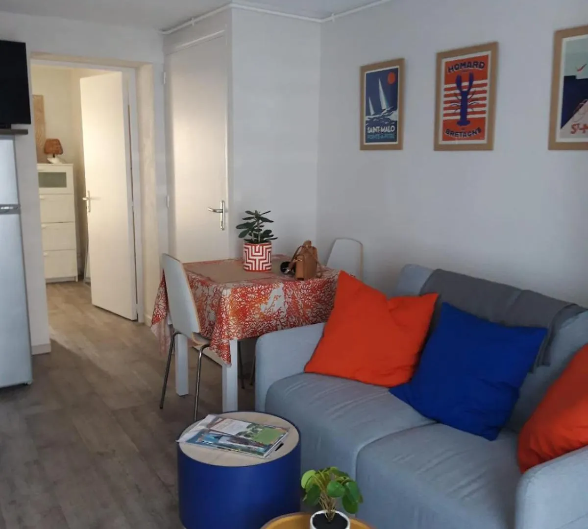 Bel Appartement St Malo Avec Jardin A 2 Pas De La Plage Sillon Saint-Malo 0*,  France